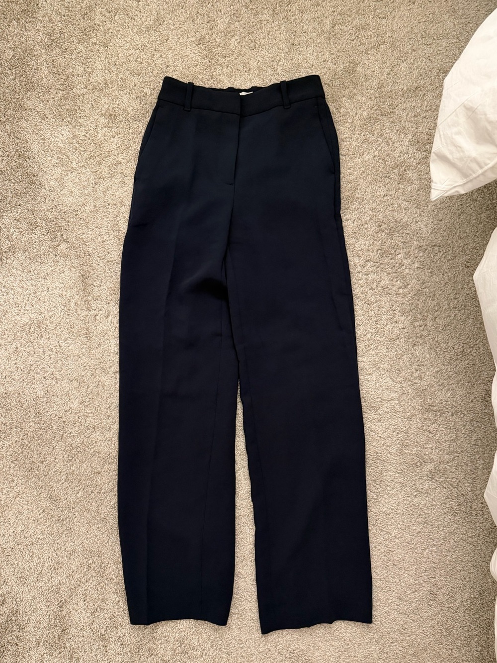 Aritzia The Agency Crepette Pant in Dark Night Navy - Picture 4 of 6